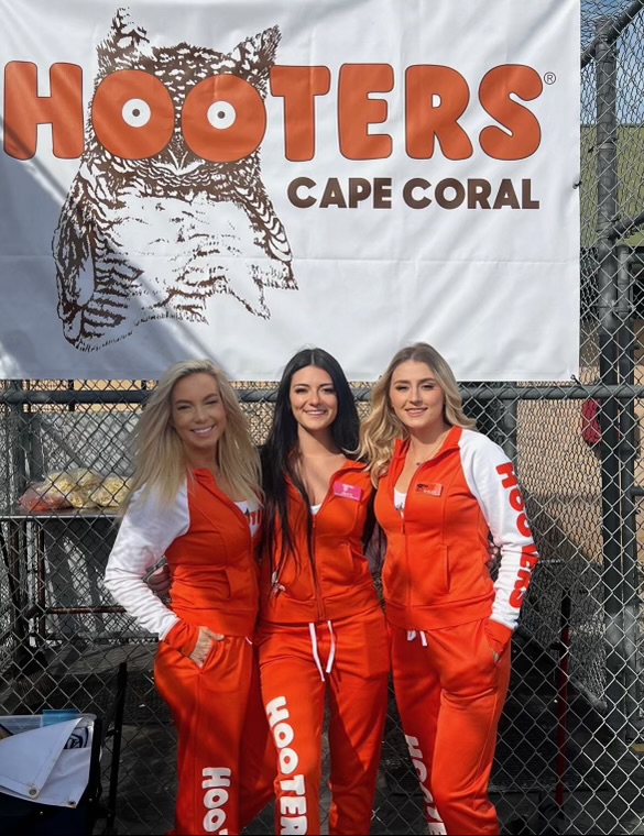 Cape Coral Hooters supports Little League baseball - Cape Coral Breeze